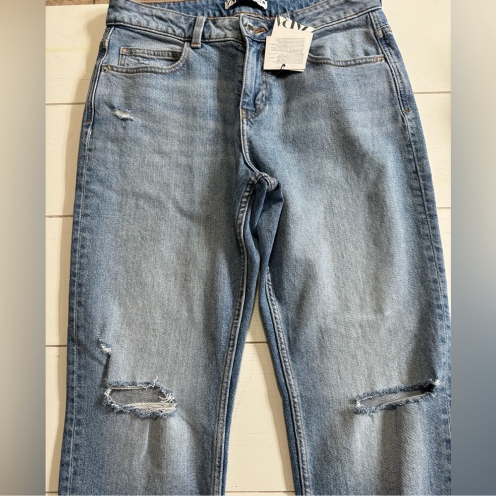 Zara Straight Jeans - Picture 2 of 3